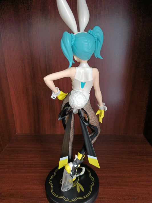 Hatsune Miku Street Style Ver. - BiCute Bunnies Figure (Sin caja)