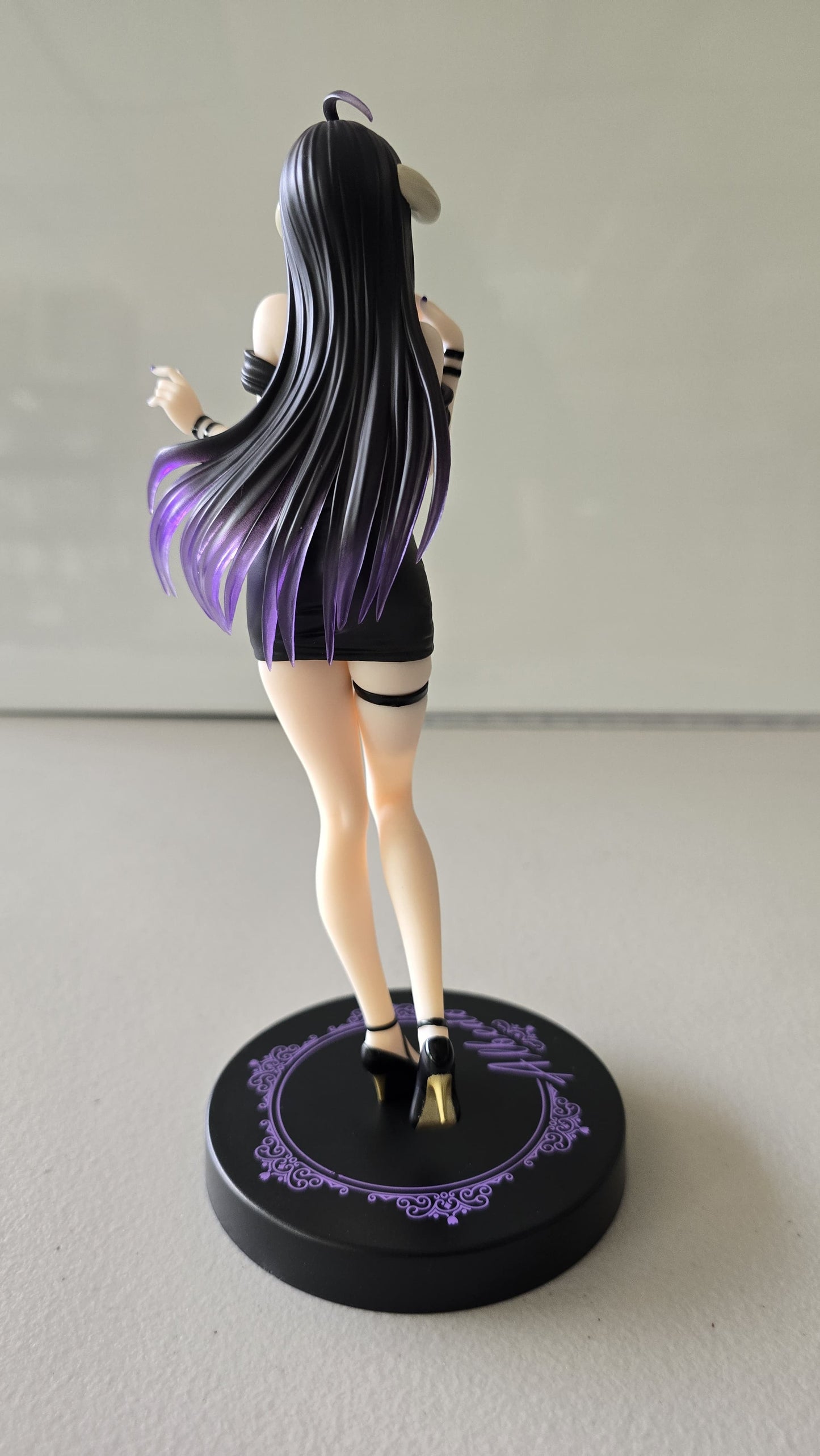 Overlord Vivit Albedo (Mini Dress Ver.) Figure (Sin Caja)