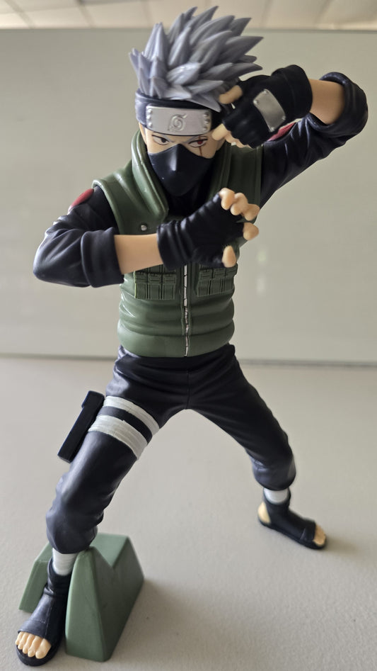 Naruto: Shippuden Grandista Kakashi Hatake (SIN CAJA)