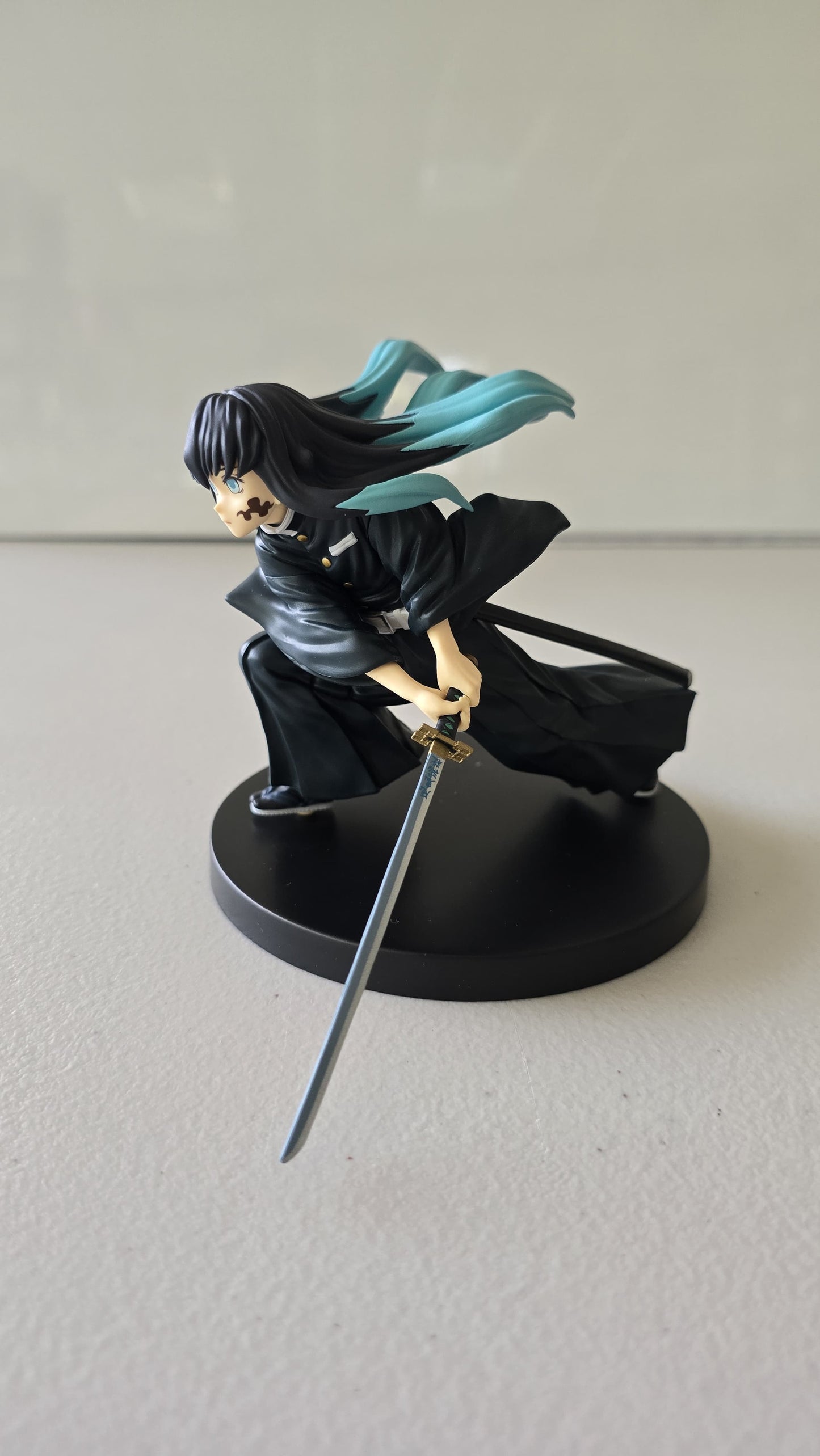 Demon Slayer: Kimetsu No Yaiba Vibration Stars Muichiro Tokito Figure (Sin Caja)