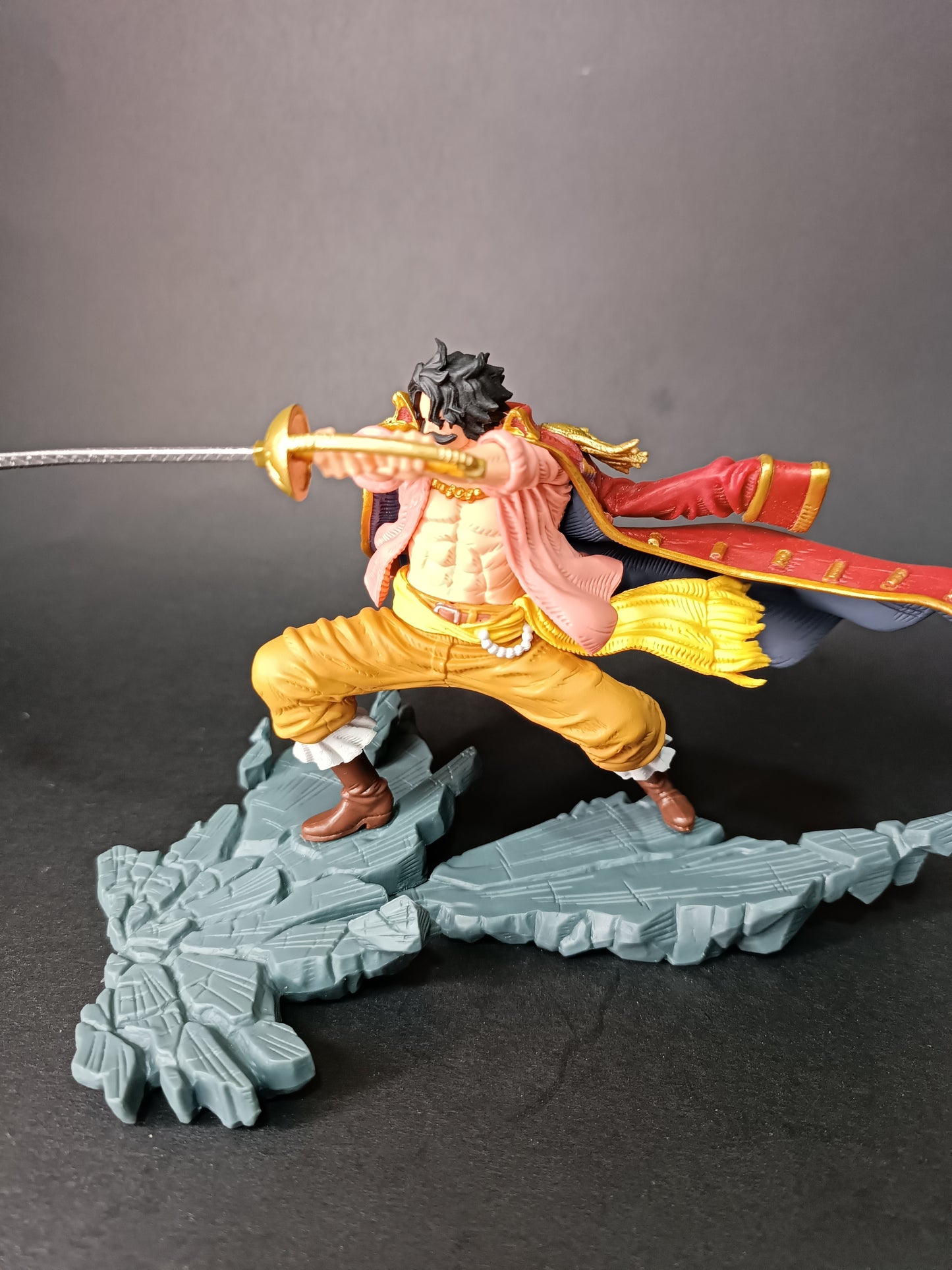 Banpresto Figura de Acción One Piece - Manhood - Gol.D.Roger (Ver.A (Sin Caja)