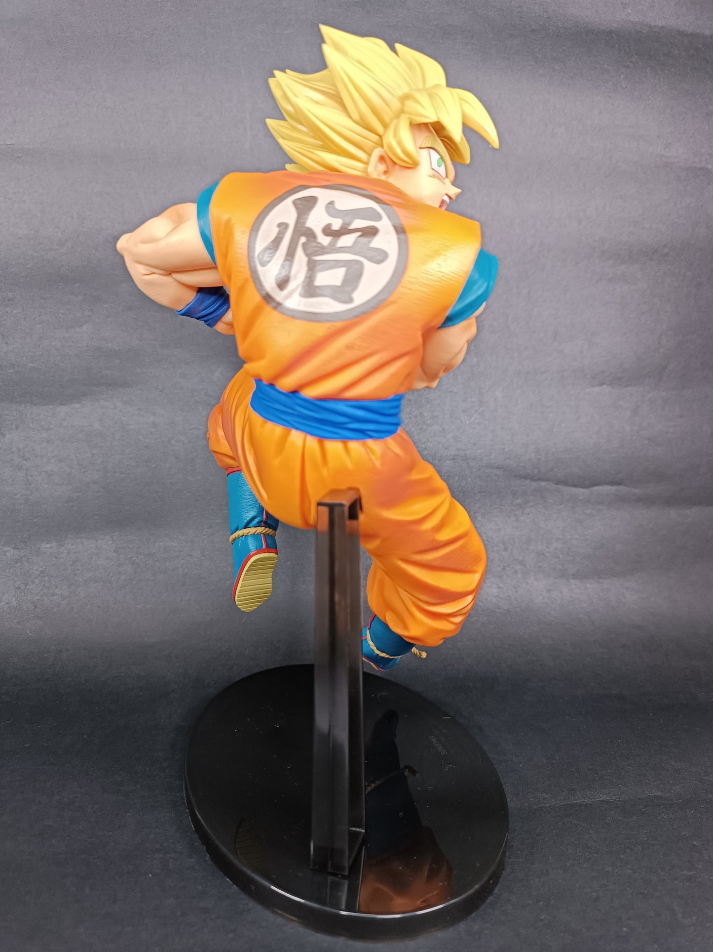 Super Saiyan Goku Banpresto (Sin Caja)