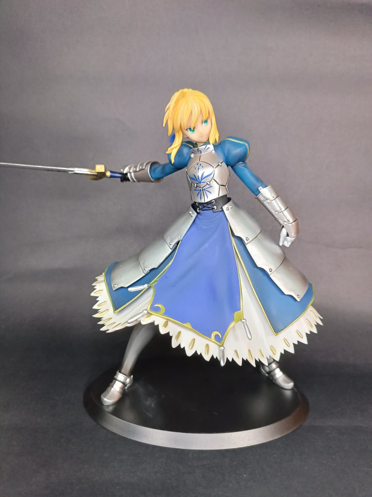 FATE ZERO SABER FIGURE SQ (Sin Caja)