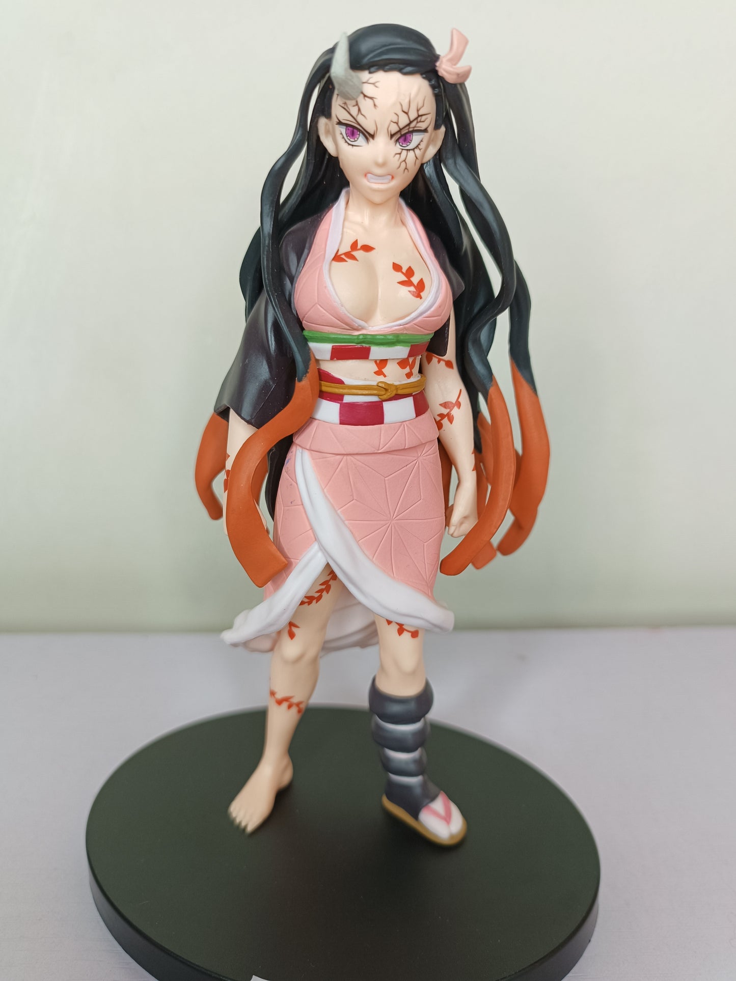 Demon Slayer: Kimetsu No Yaiba Vol.26 Nezuko Kamado (Sin caja)