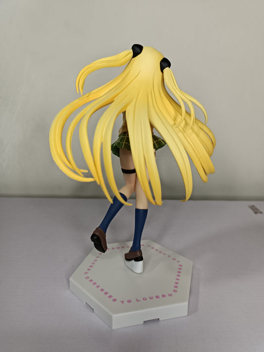 To LOVEru Darkness - Konjiki no Yami/Golden Darkness (School Uniform Ver.) (Sin Caja)