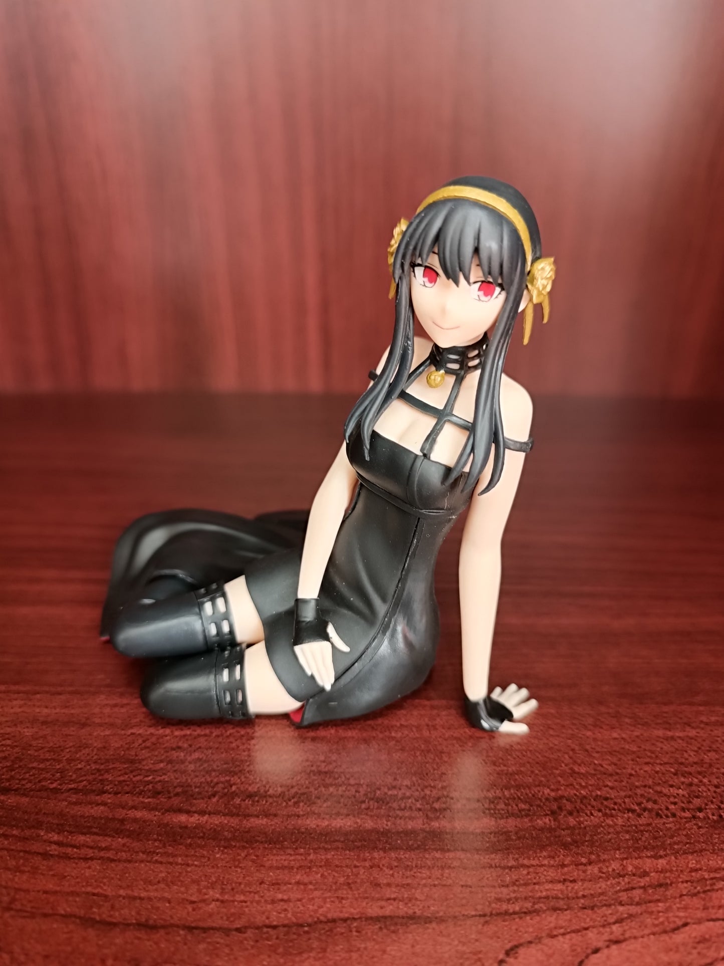 Spy x Family Yor Forger Premium Perching Figure (SIN CAJA)