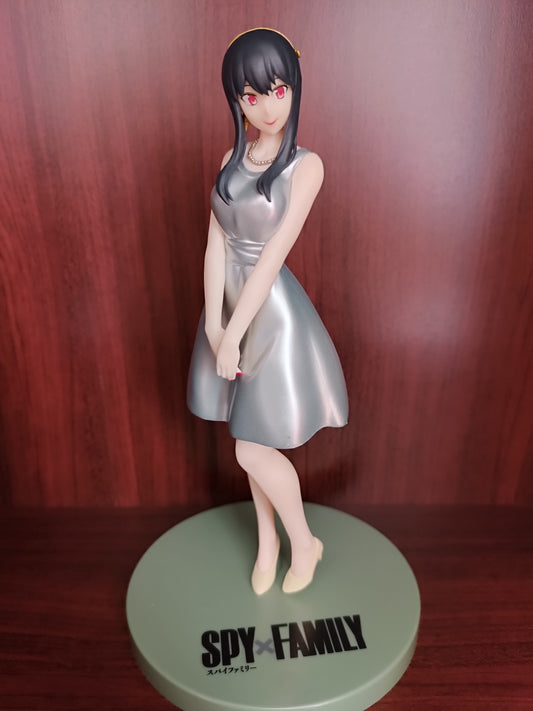 Spy x Family Yor Forger (Party) Premium Figure (SIN CAJA)
