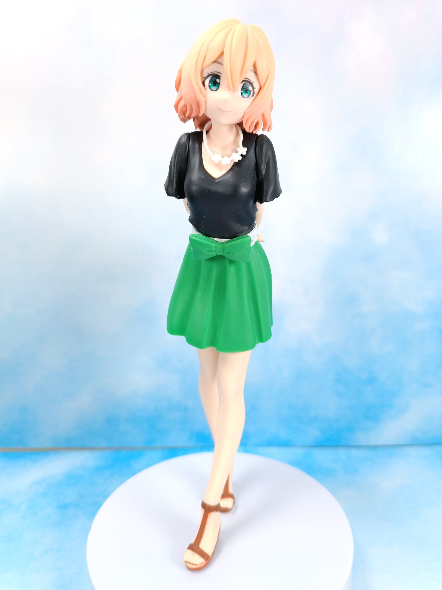 Rent-A-Girlfriend Mami Nanami (Exhibition Ver.) Figure (Sin Caja)