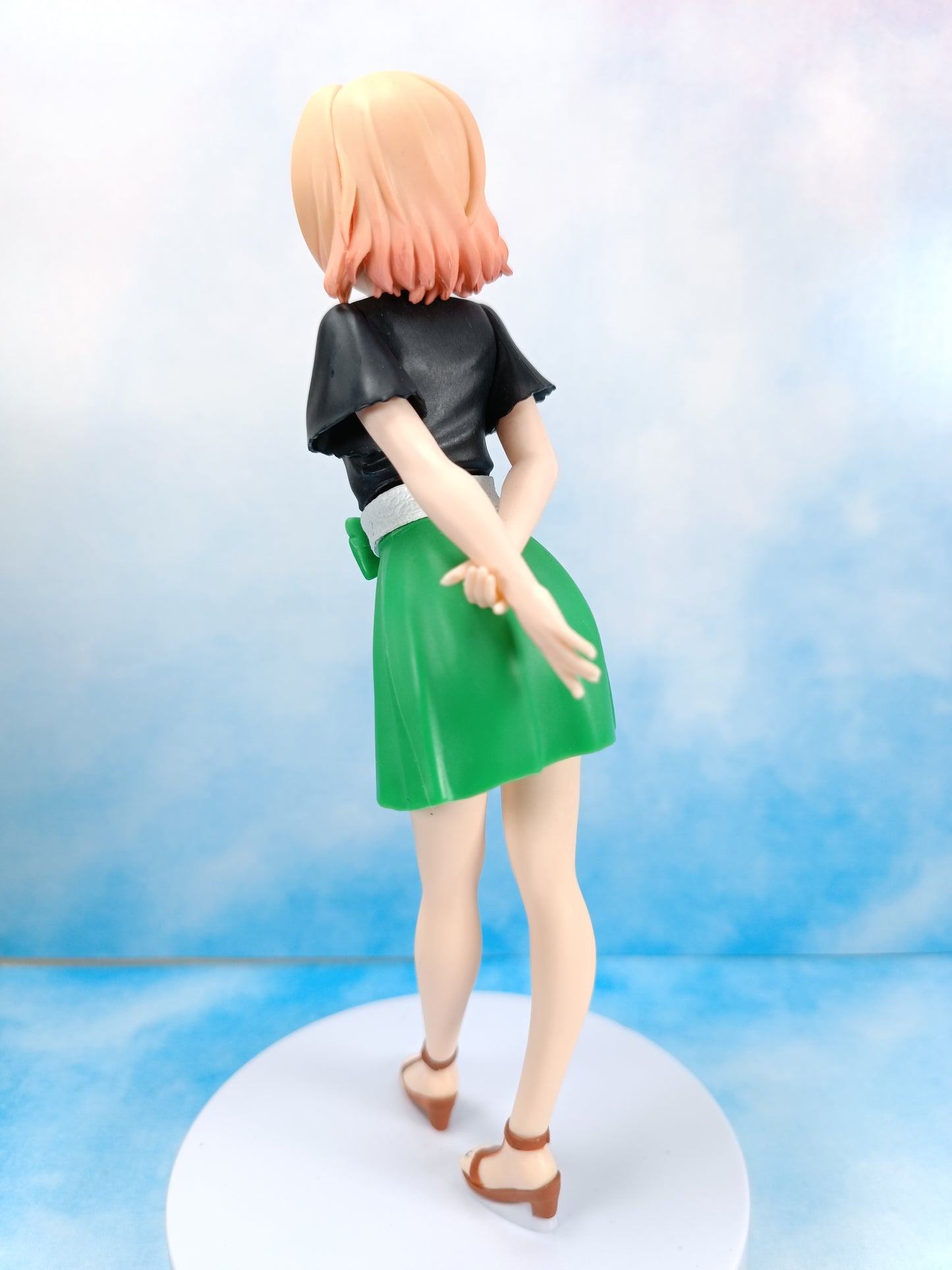 Rent-A-Girlfriend Mami Nanami (Exhibition Ver.) Figure (Sin Caja)