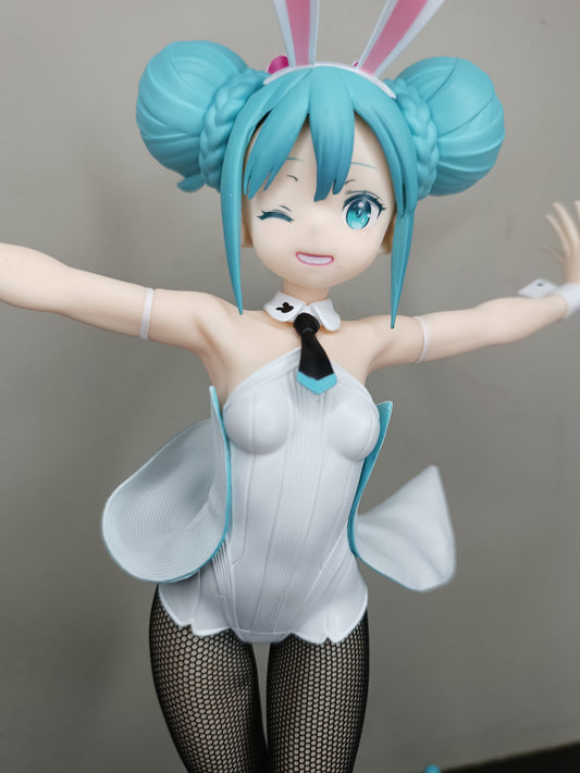 Vocaloid BiCute Bunnies White Hatsune Miku (Wink Ver.) Figure (Sin Caja)