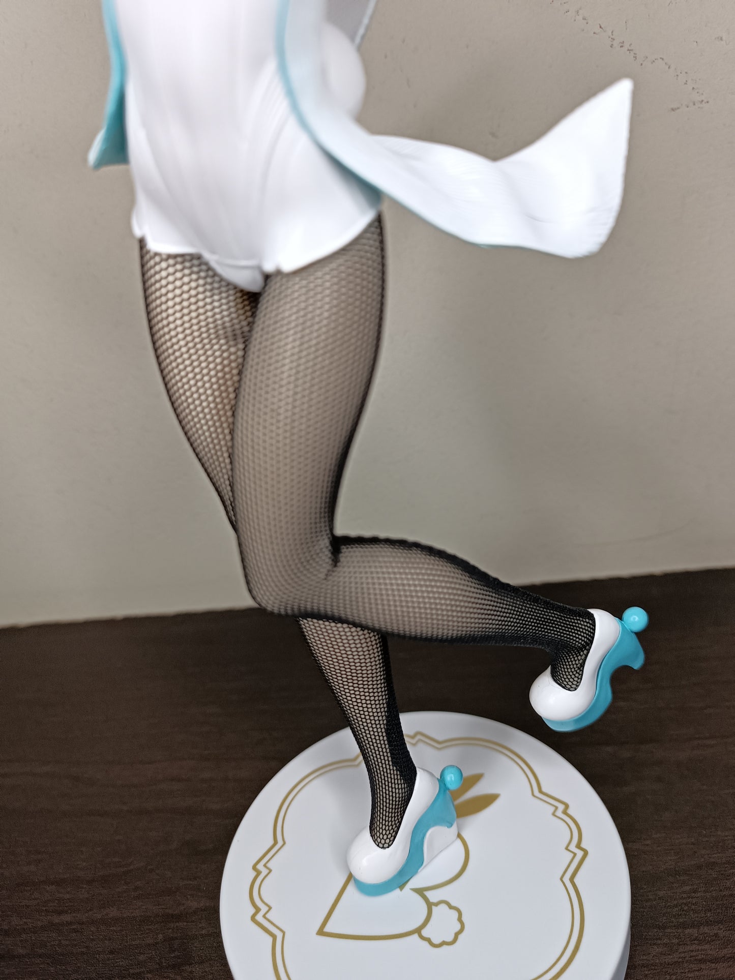 Vocaloid BiCute Bunnies White Hatsune Miku (Wink Ver.) Figure (Sin Caja)