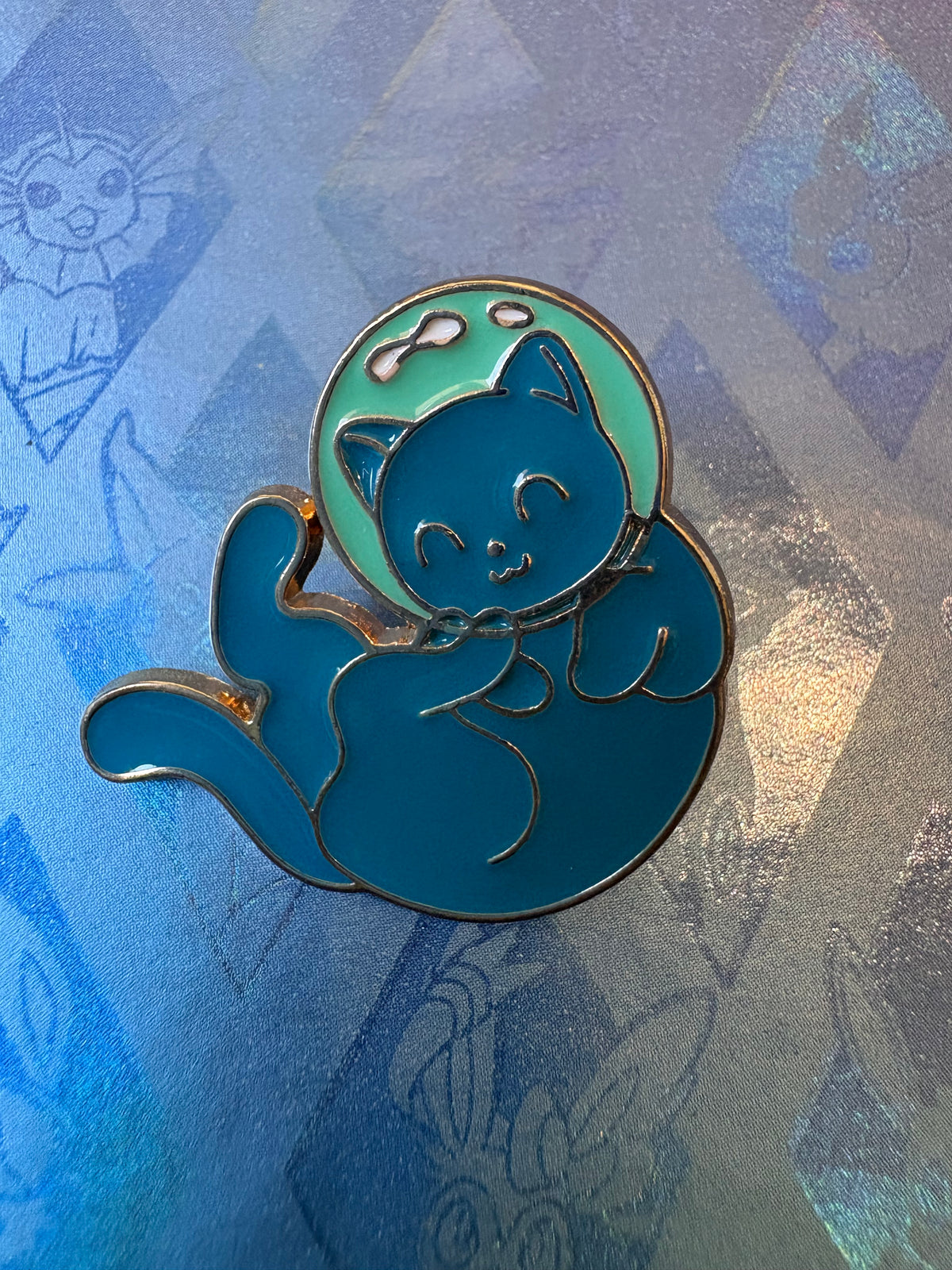 Pin metálico gato