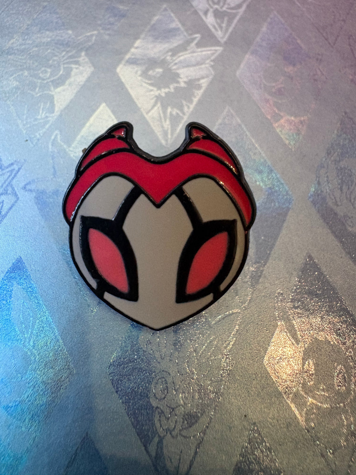Pin metálico Grimm