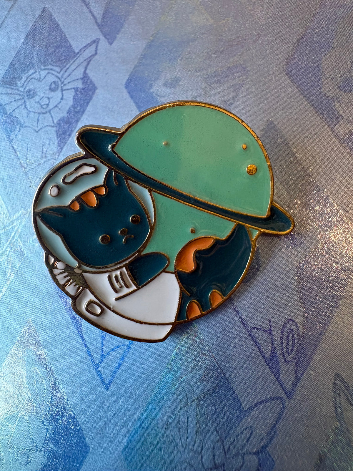 Pin metálico gato