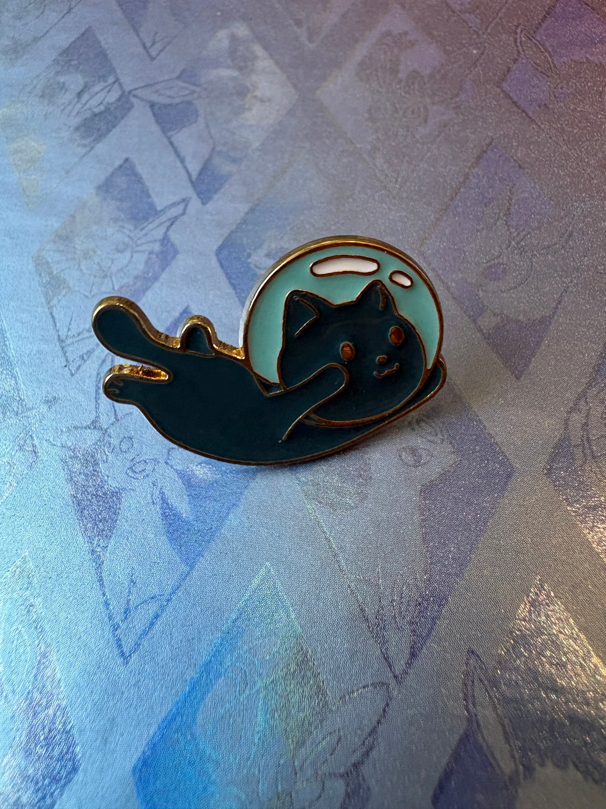 Pin metálico gato