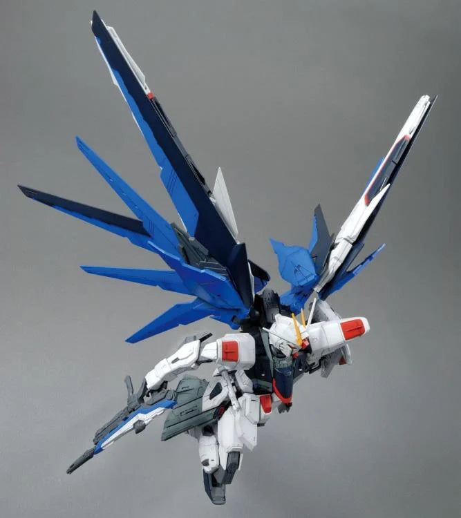 Mobile Suit Gundam SEED MG Freedom Gundam 2.0 1/100 Scale Model Kit