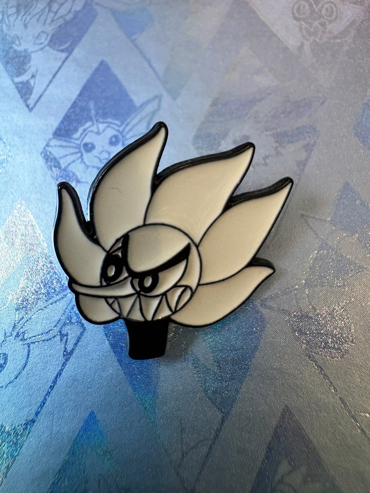 Pin metálico cuphead