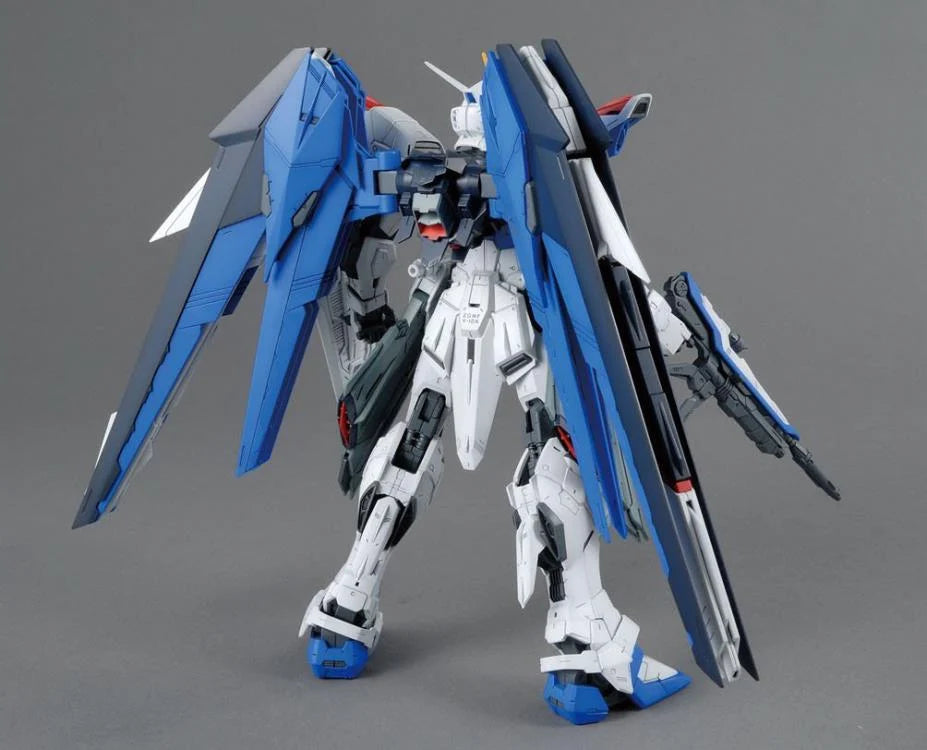 Mobile Suit Gundam SEED MG Freedom Gundam 2.0 1/100 Scale Model Kit