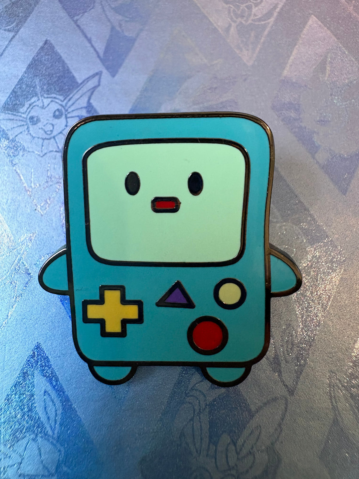 Pin metálico BMO