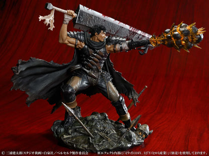 Berserk Guts (Black Swordsman Version) 1/7 Statue