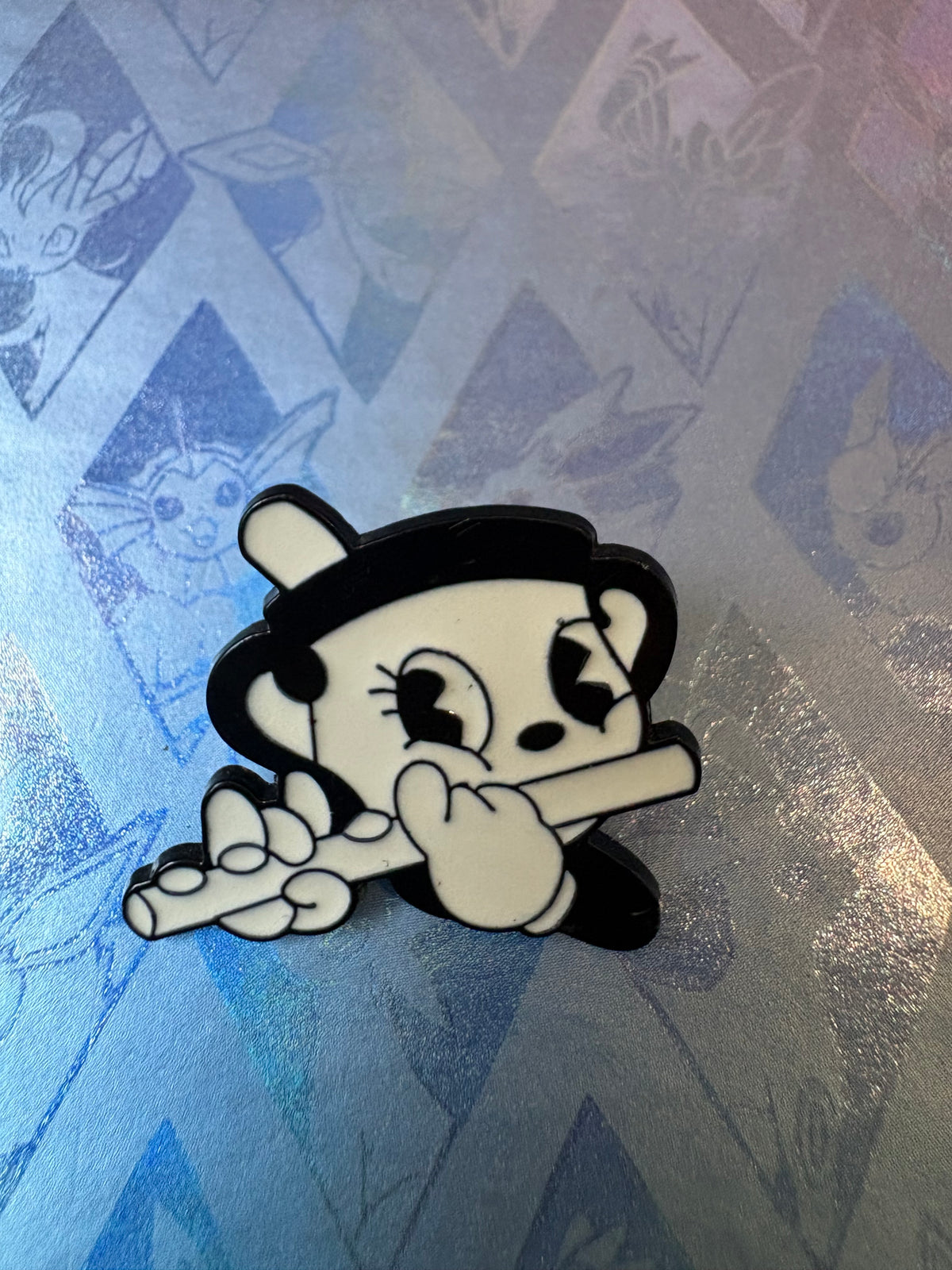 Pin metálico cuphead