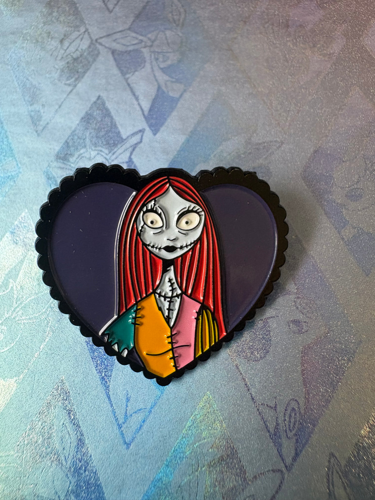 Pin metálico Sally
