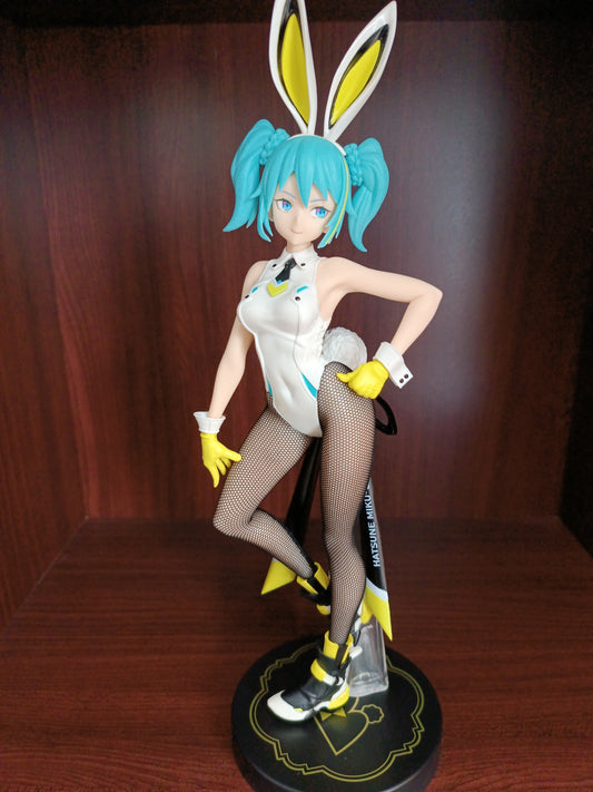 Hatsune Miku Street Style Ver. - BiCute Bunnies Figure (Sin caja)