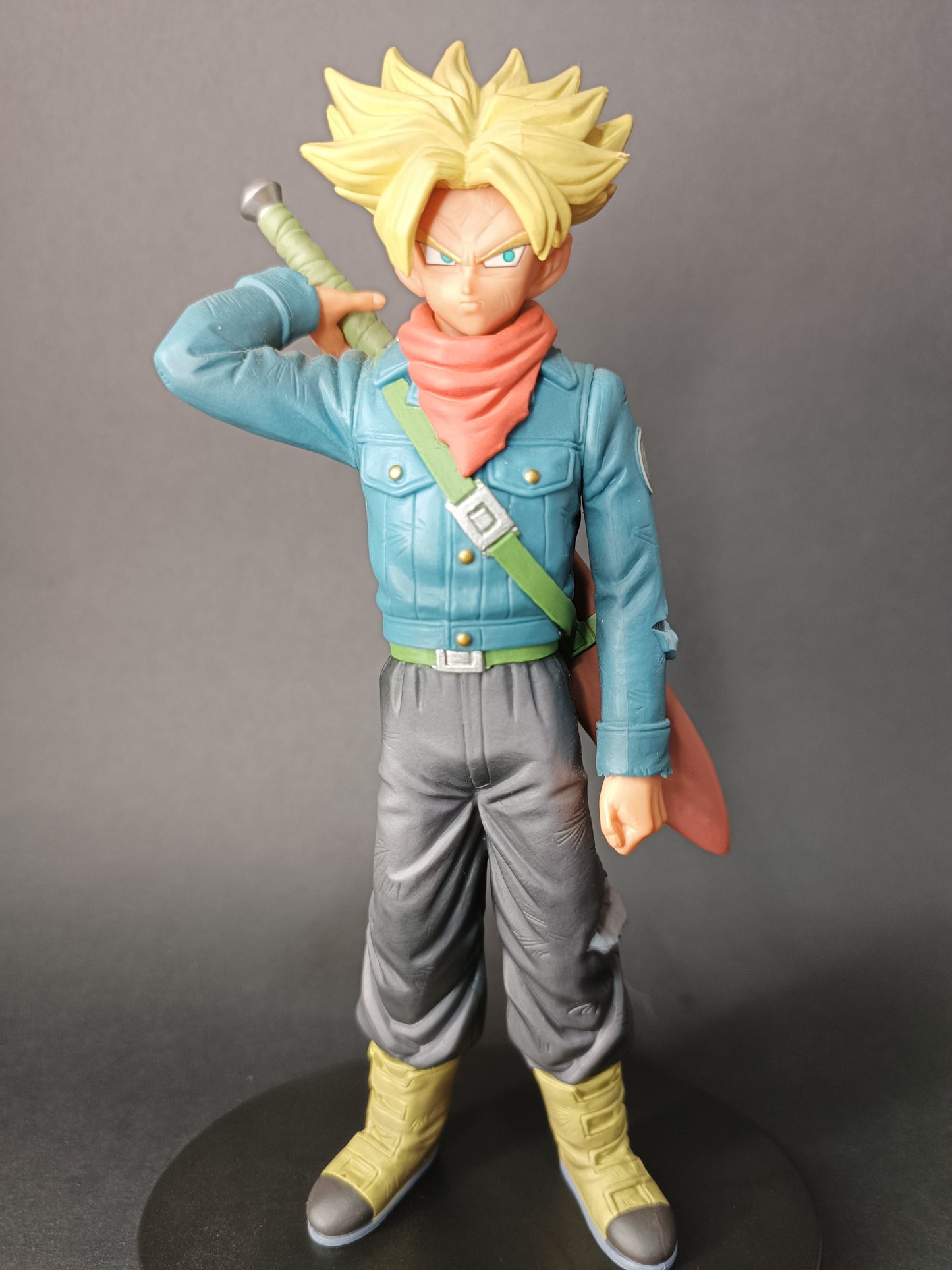 Dragon Ball DXF volumen 2: Trunks saiyan fase 2 (Sin Caja)