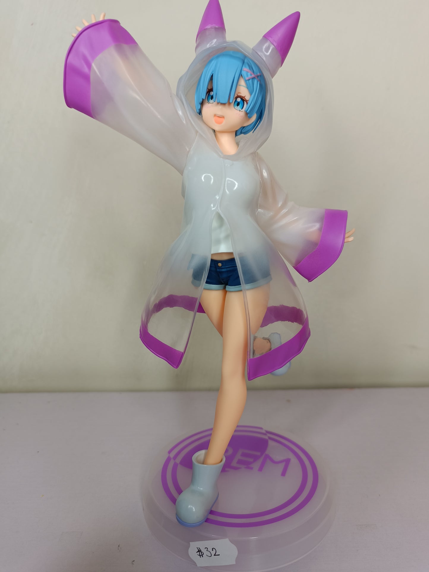 Re:Zero Starting Life in Another World Luminasta Rem (Day After the Rain) Figure (Sin caja)