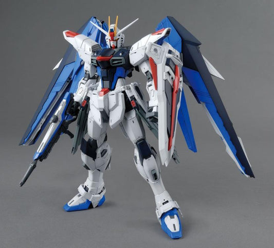 Mobile Suit Gundam SEED MG Freedom Gundam 2.0 1/100 Scale Model Kit