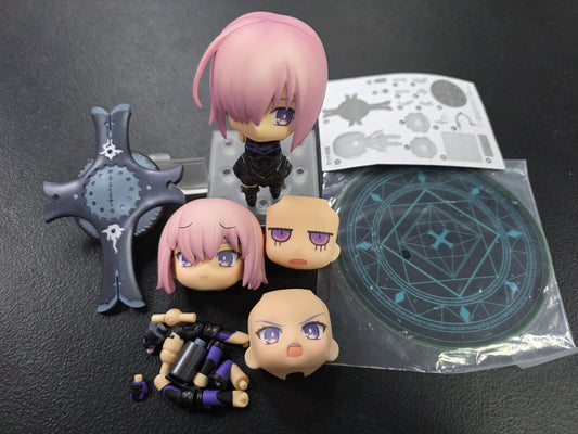 Nendoroid Fate Grand Order Shielder Mash Kyrielight (Sin Caja)