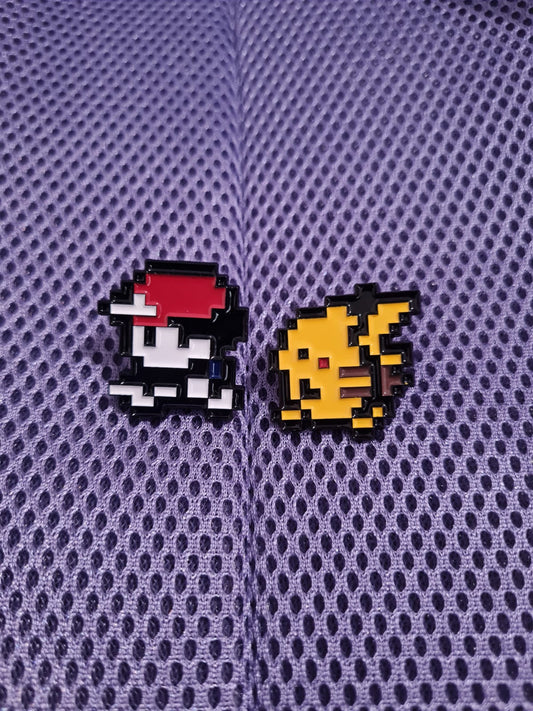 Pin Red y Pikachu pixel