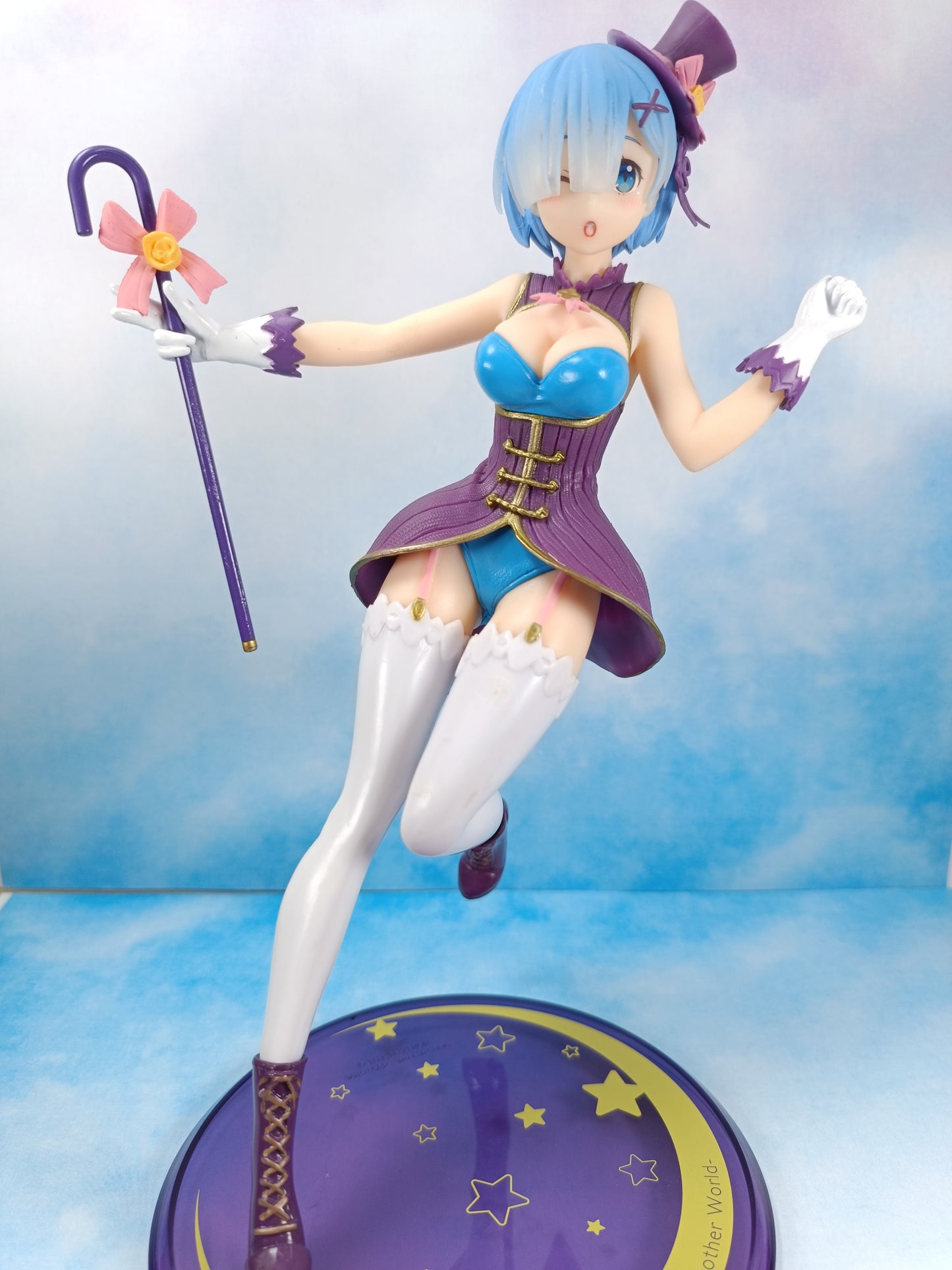 Re:Zero Starting Life in Another World Rem (Magician Ver.) Figure (Sin Caja)