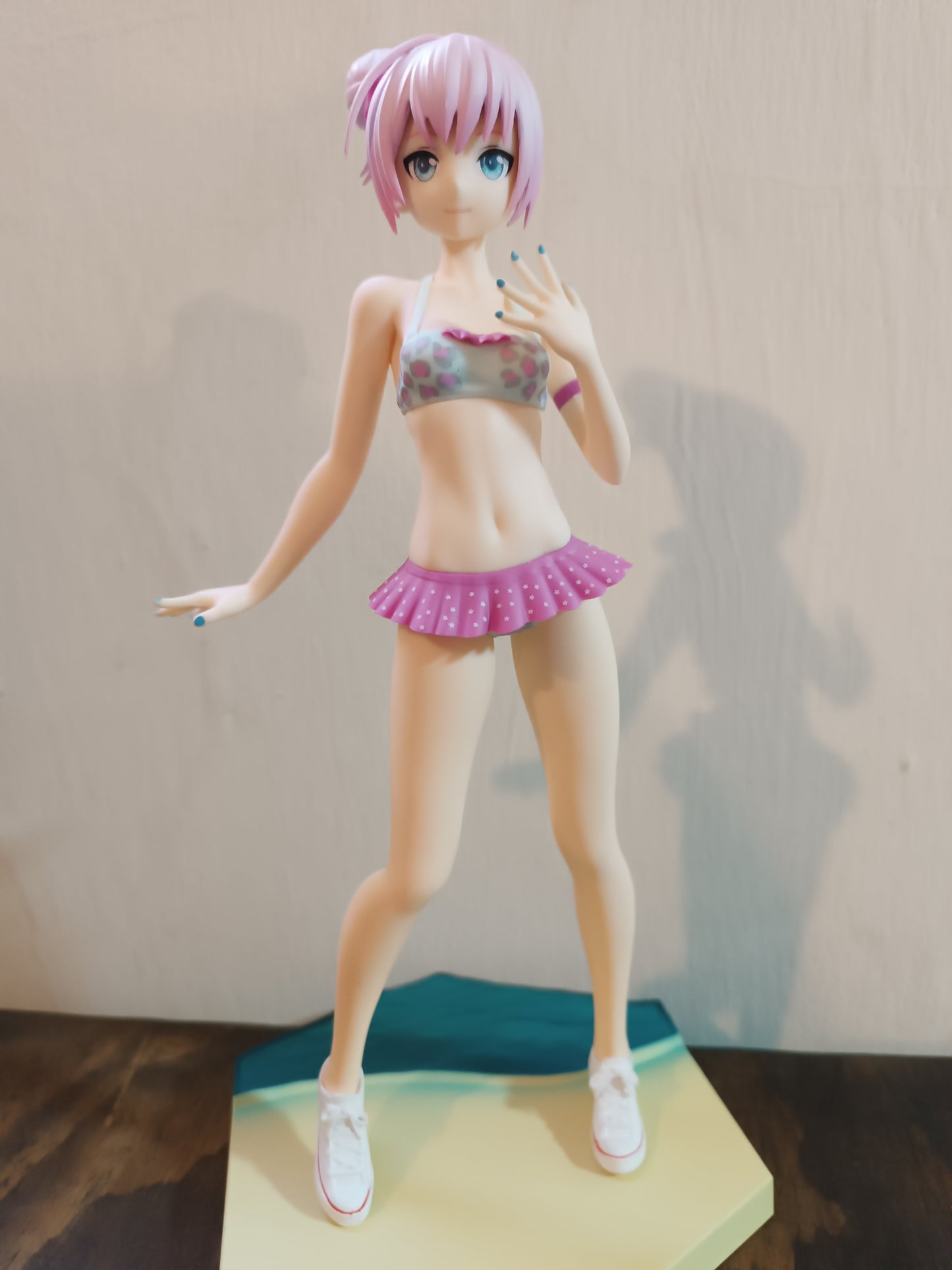 Sega Vocaloid Megurine Luka Super Premium Figure - Bikini Version (Sin Caja)